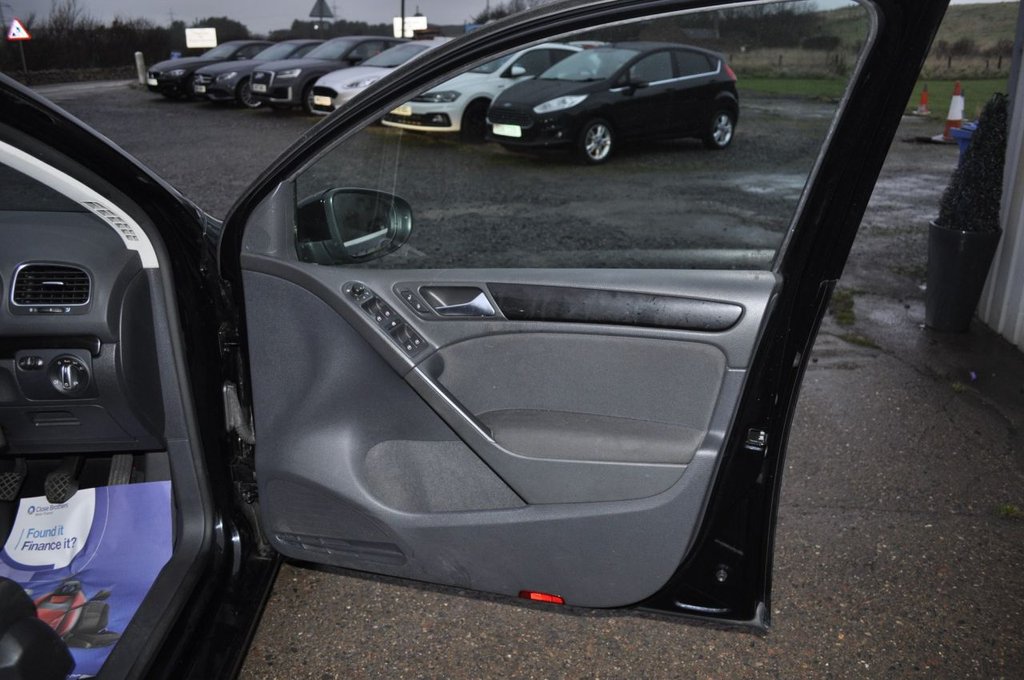 Used Volkswagen Golf 2011 for sale - 77027385: Photo 13