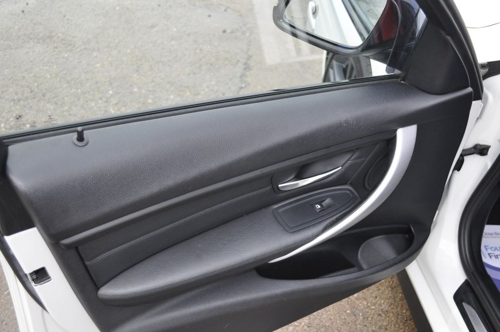 Used BMW 3 Series 2015 for sale - 77384638: Photo 9