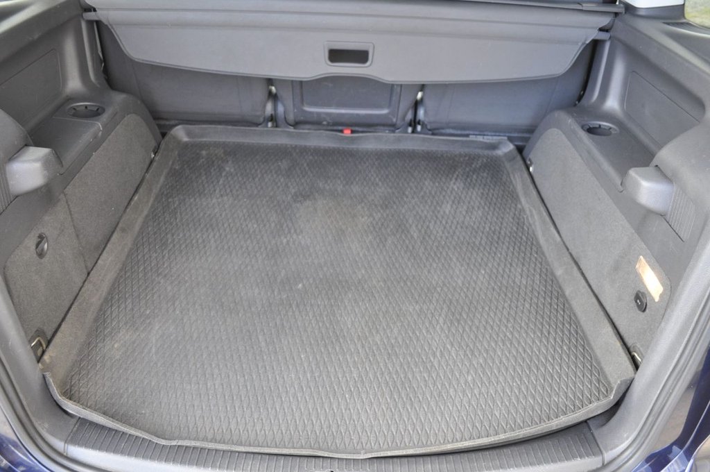 Used Volkswagen Touran 2013 for sale - 76386725: Photo 12