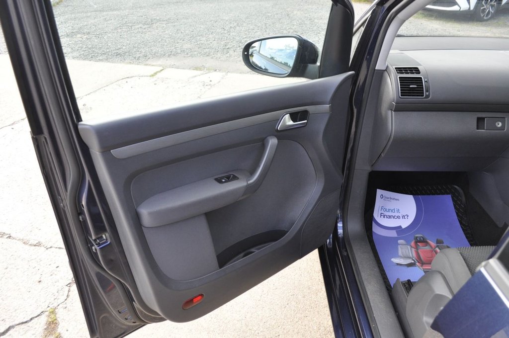 Used Volkswagen Touran 2013 for sale - 76386725: Photo 7