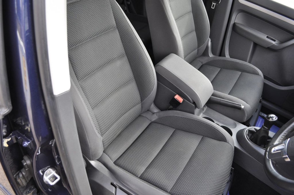 Used Volkswagen Touran 2013 for sale - 76386725: Photo 9