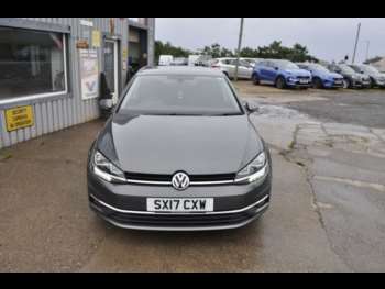 Used Volkswagen Golf 2017 for sale - 75122037: Photo