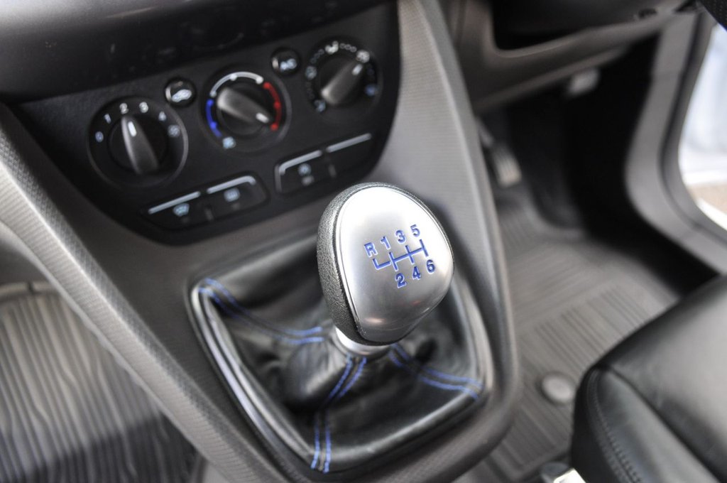 Used Ford Transit Connect 2017 for sale - 76821123: Photo 18