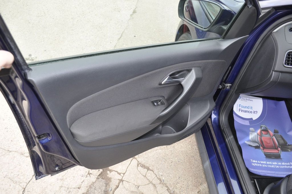 Used Volkswagen Polo 2010 for sale - 77594693: Photo 7