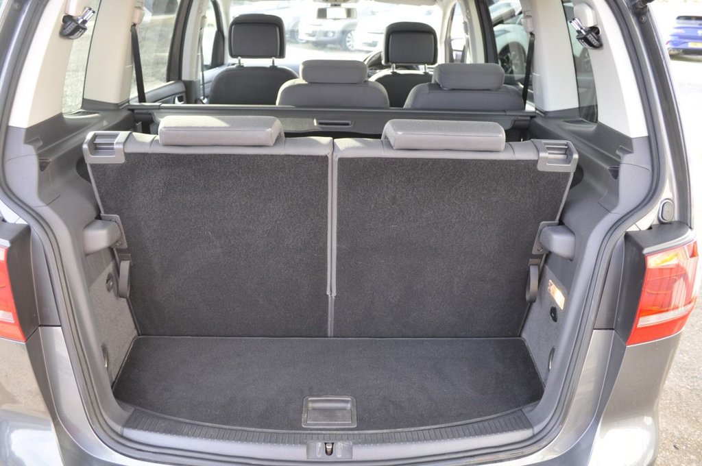 Used Volkswagen Touran 2014 for sale - 76386709: Photo 13