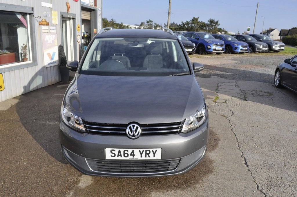 Used Volkswagen Touran 2014 for sale - 76386709: Photo 2