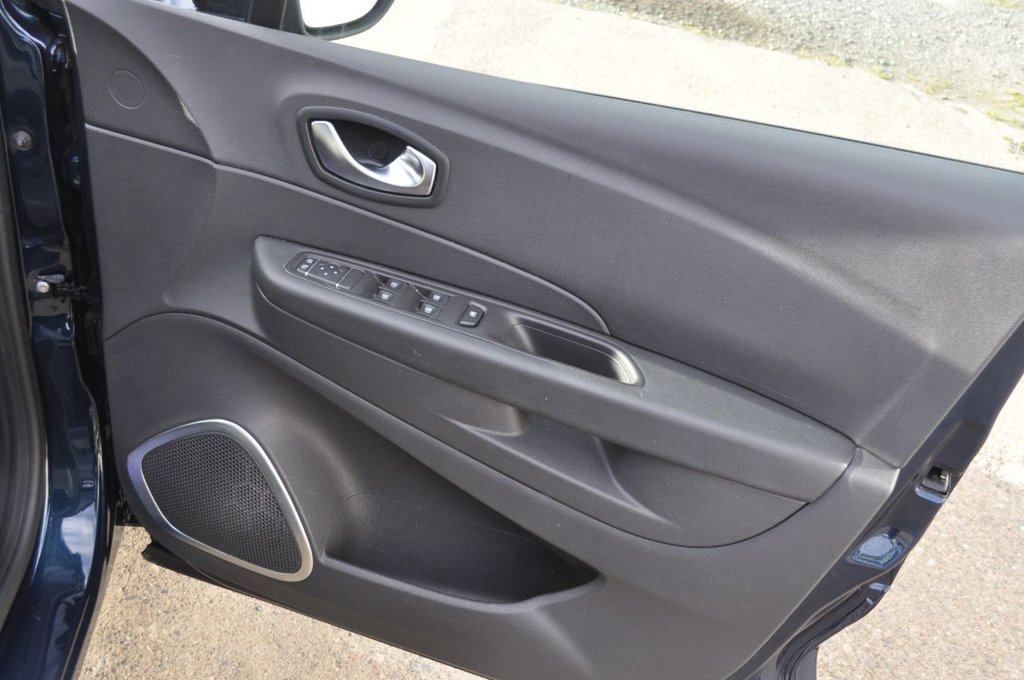 Used Renault Captur 2018 for sale - 76386710: Photo 10