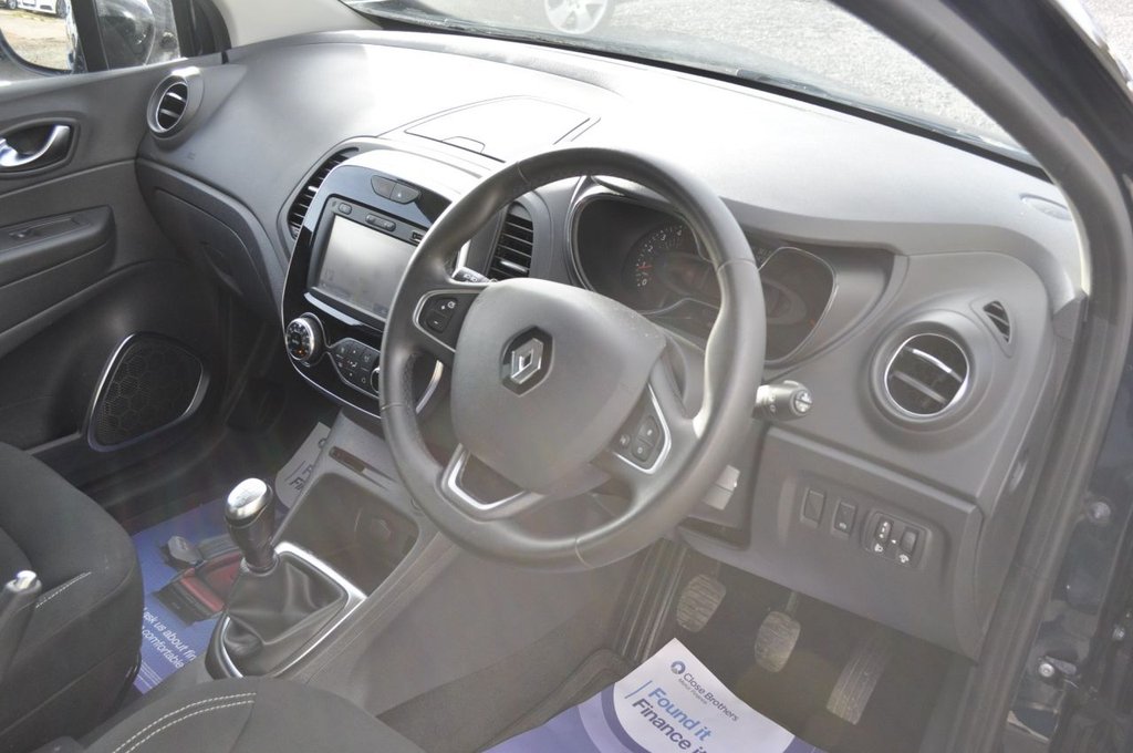 Used Renault Captur 2018 for sale - 76386710: Photo 8