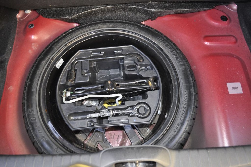 Used Peugeot 208 2014 for sale - 77642979: Photo 12