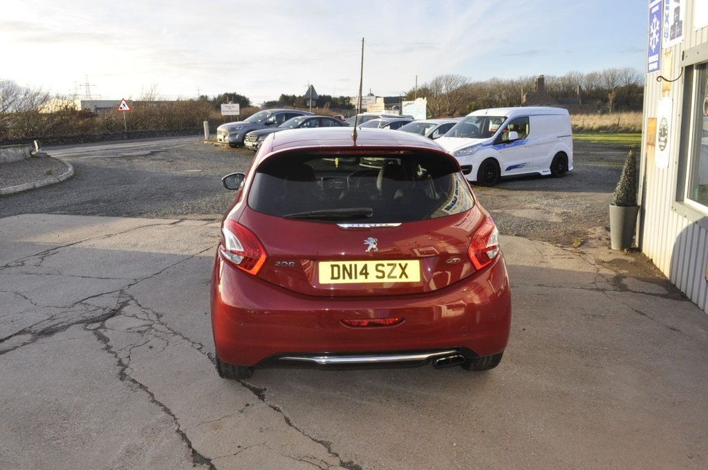 Used Peugeot 208 2014 for sale - 77642979: Photo 4