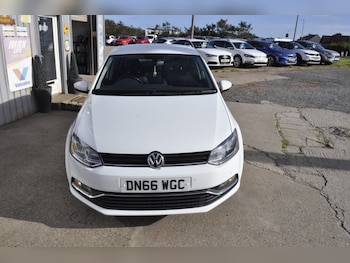Used Volkswagen Polo 2016 for sale - 75937423: Photo
