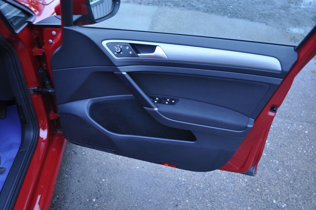 Used Volkswagen Golf 2016 for sale - 76386728: Photo 8