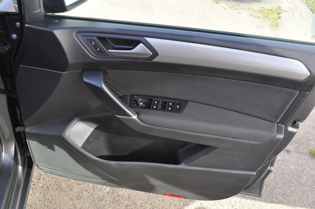Used Volkswagen Touran 2016 for sale - 76386708: Photo 12