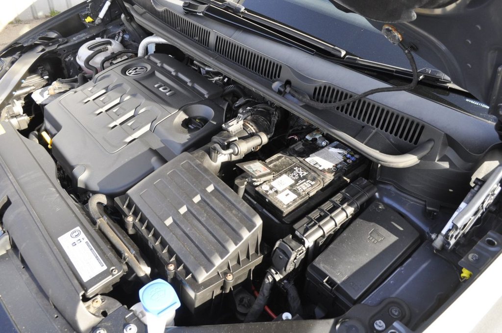 Used Volkswagen Touran 2016 for sale - 76386708: Photo 16