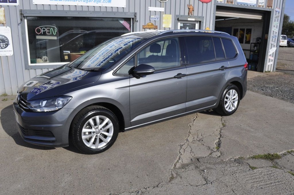 Used Volkswagen Touran 2016 for sale - 76386708: Photo 5