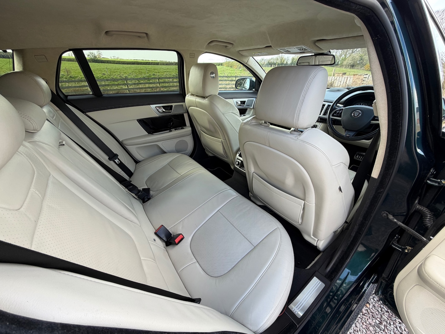 Used Jaguar XF 2015 for sale - 78199277: Photo 11