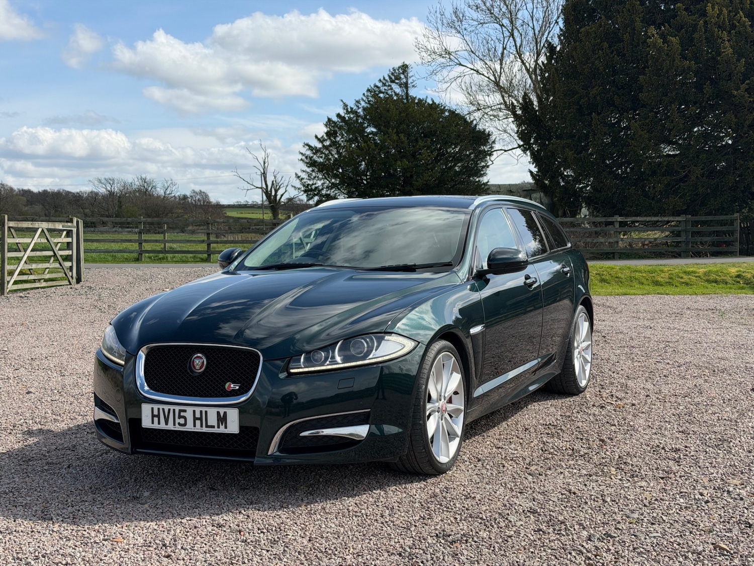Used Jaguar XF 2015 for sale - 78199277: Photo 2