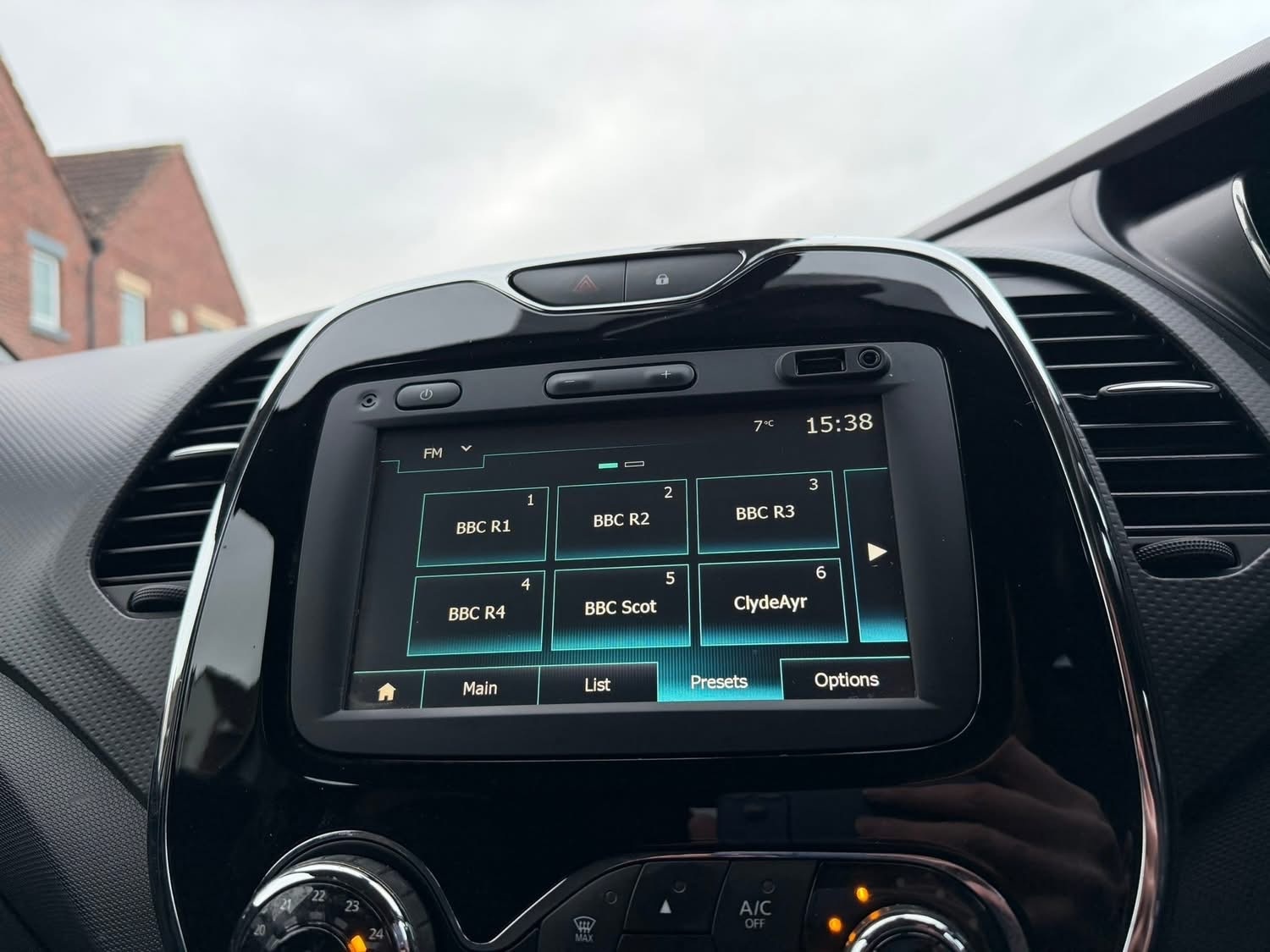 Used Renault Captur 2016 for sale - 77116166: Photo 13