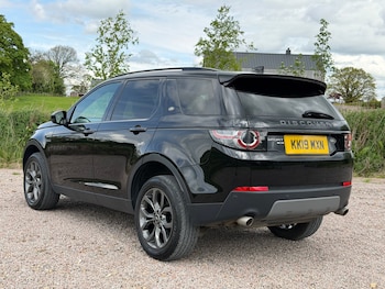 Used Land Rover Discovery Sport 2019 for sale - 78524369: Photo