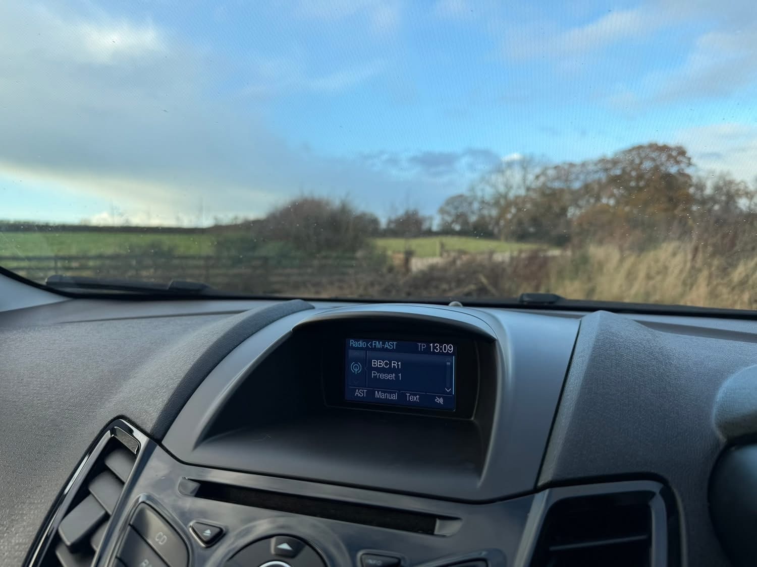 Used Ford Fiesta 2015 for sale - 77115940: Photo 16