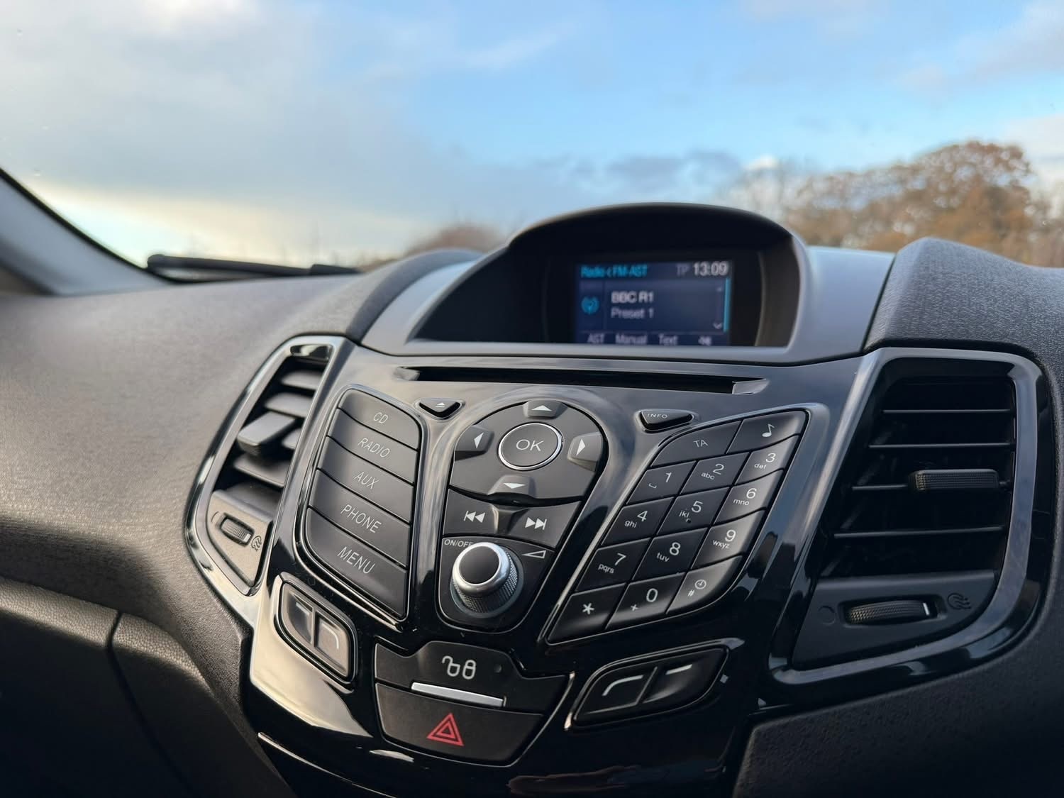 Used Ford Fiesta 2015 for sale - 77115940: Photo 17