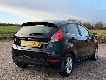Used Ford Fiesta 2015 for sale - 77115940: Photo
