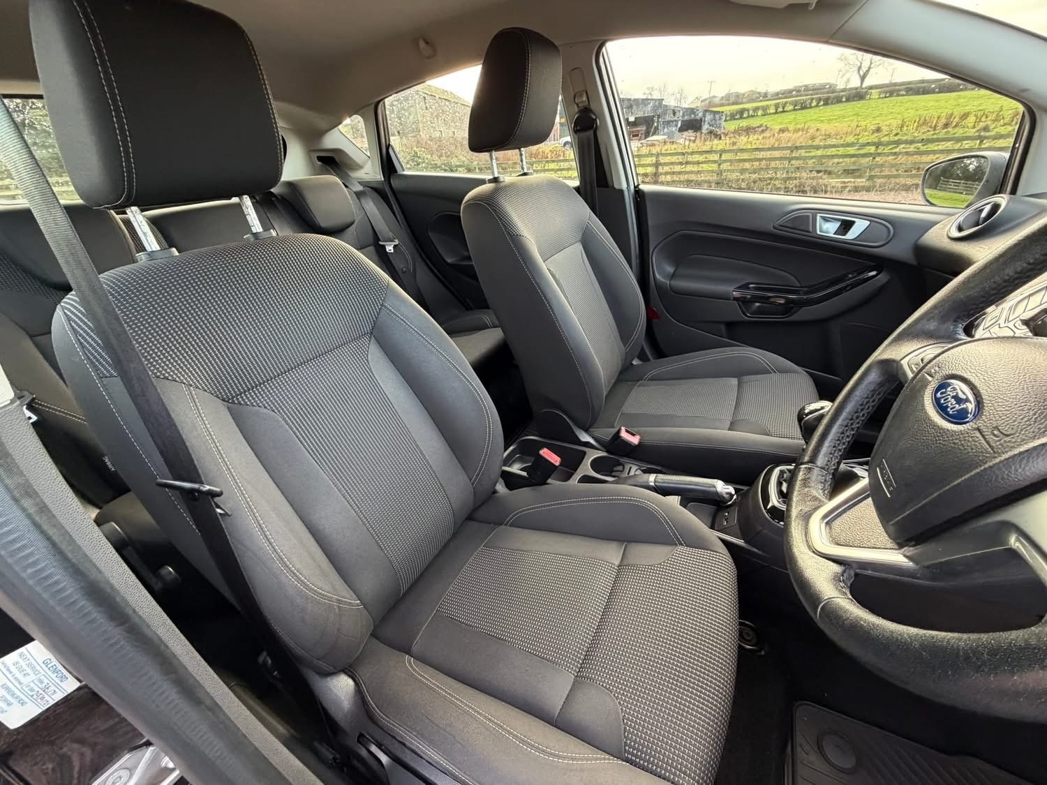 Used Ford Fiesta 2015 for sale - 77115940: Photo 6