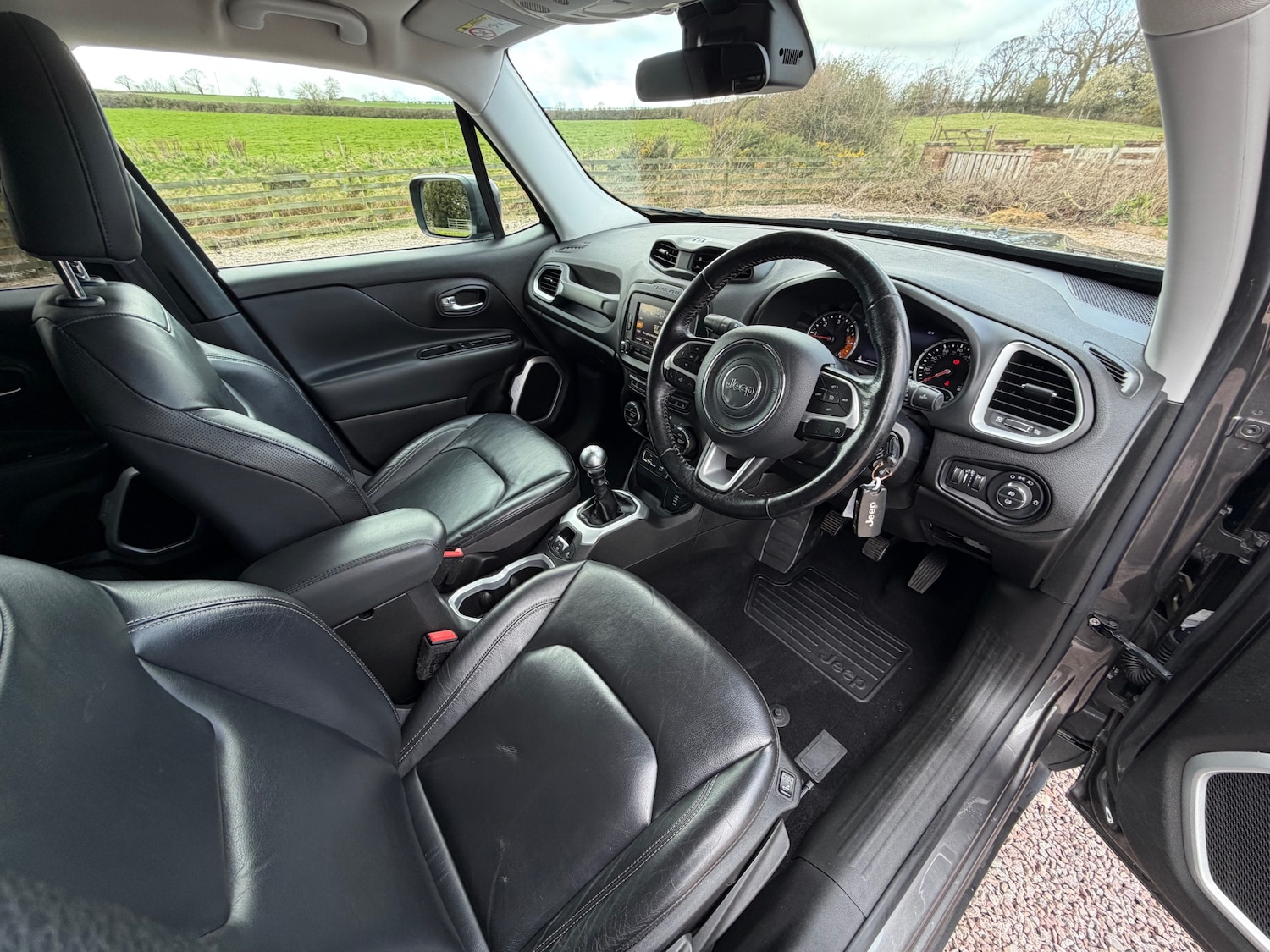 Used Jeep Renegade 2016 for sale - 78012975: Photo 5