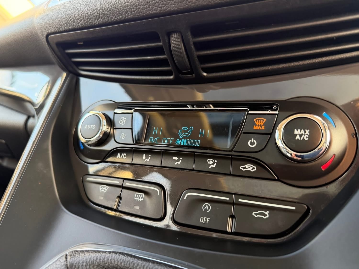 Used Ford Kuga 2015 for sale - 77116177: Photo 18