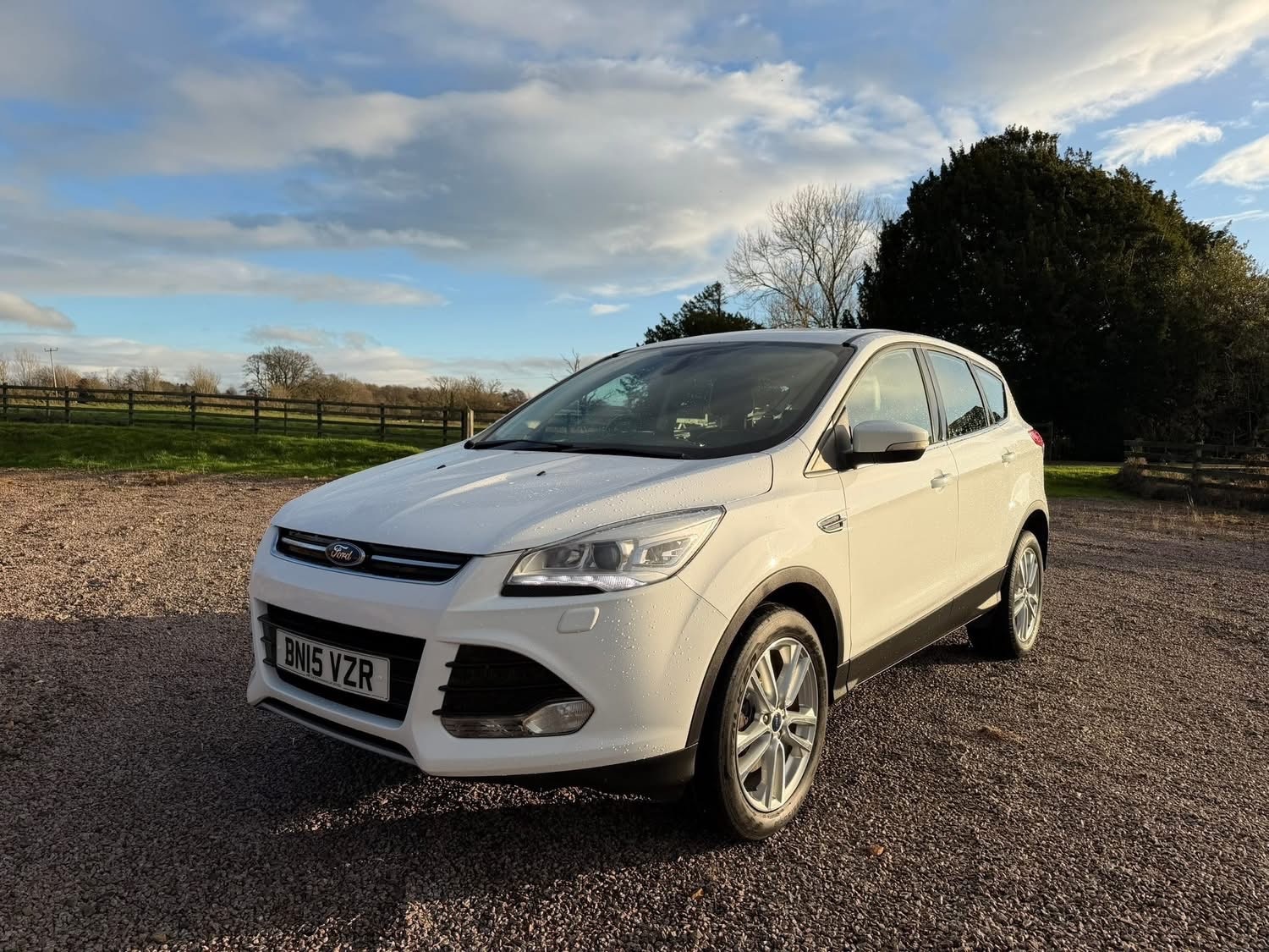 Used Ford Kuga 2015 for sale - 77116177: Photo 2
