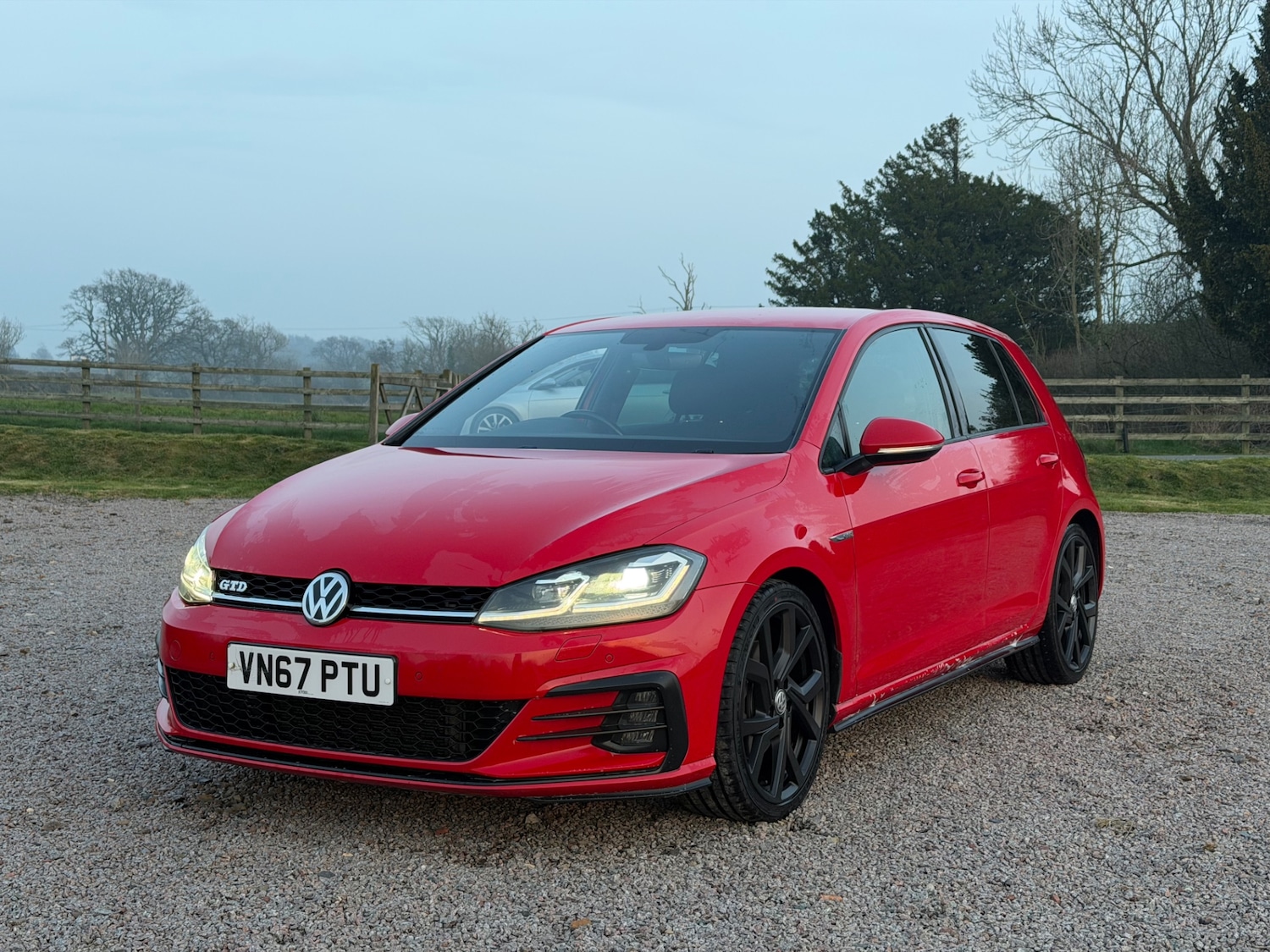 Used Volkswagen Golf 2017 for sale - 77977228: Photo 2