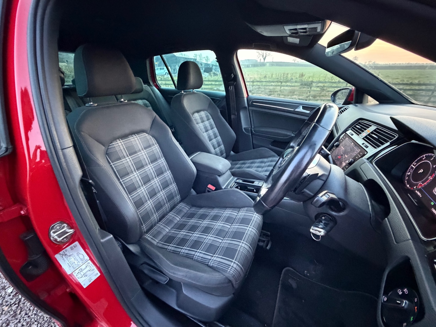 Used Volkswagen Golf 2017 for sale - 77977228: Photo 6