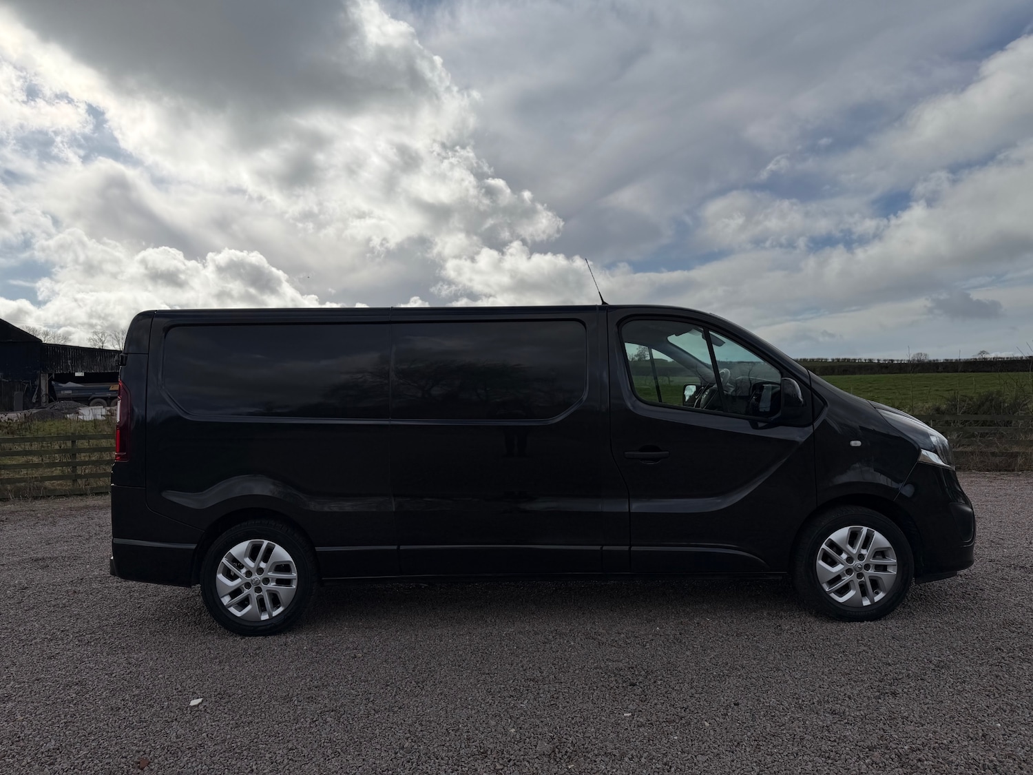Used Vauxhall Vivaro 2018 for sale - 77877975: Photo 27