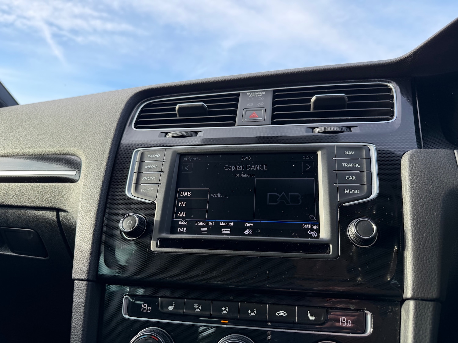 Used Volkswagen Golf 2017 for sale - 77718553: Photo 17