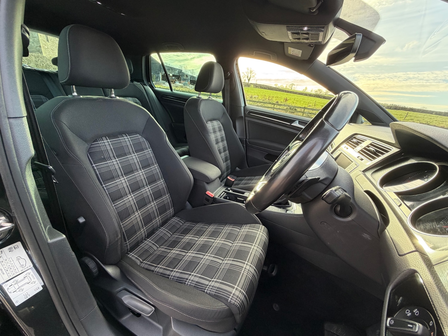 Used Volkswagen Golf 2017 for sale - 77718553: Photo 6