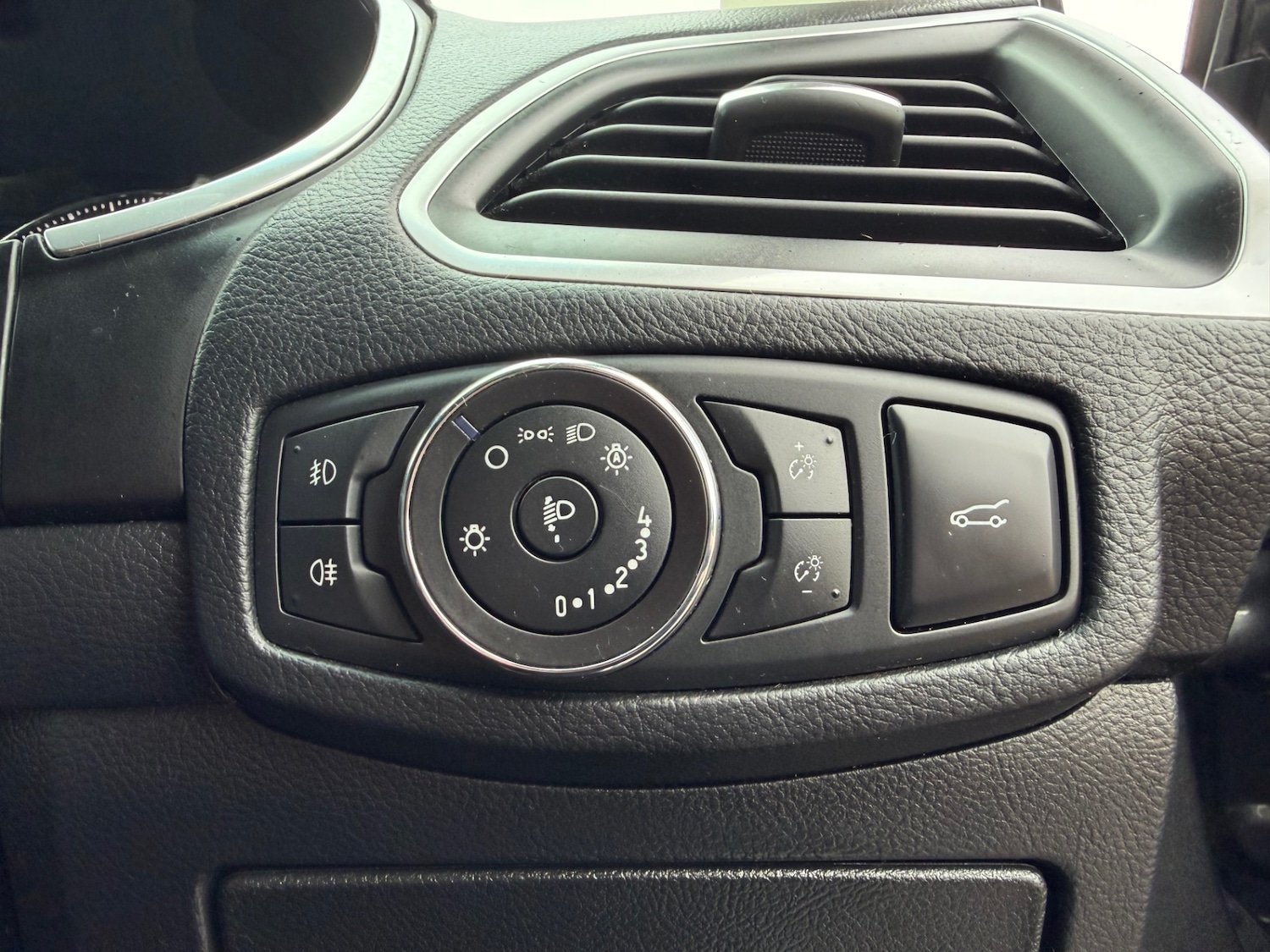 Used Ford Edge 2016 for sale - 77901733: Photo 22