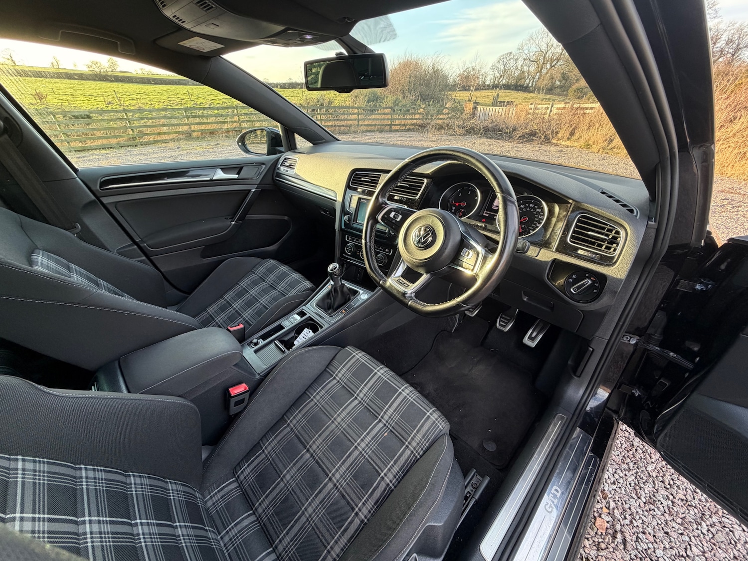 Used Volkswagen Golf 2015 for sale - 77581587: Photo 5