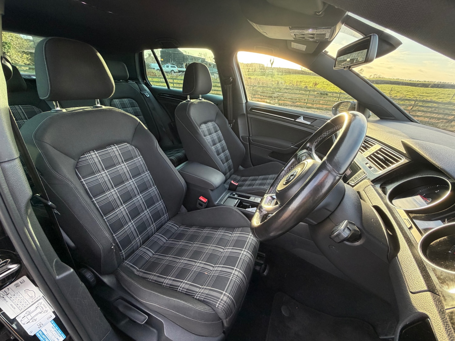 Used Volkswagen Golf 2015 for sale - 77581587: Photo 6