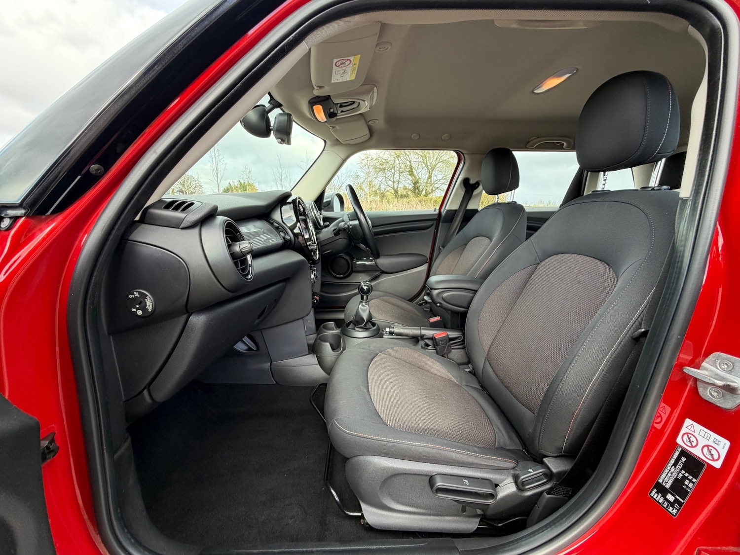 Used MINI Hatch 2017 for sale - 78212327: Photo 8