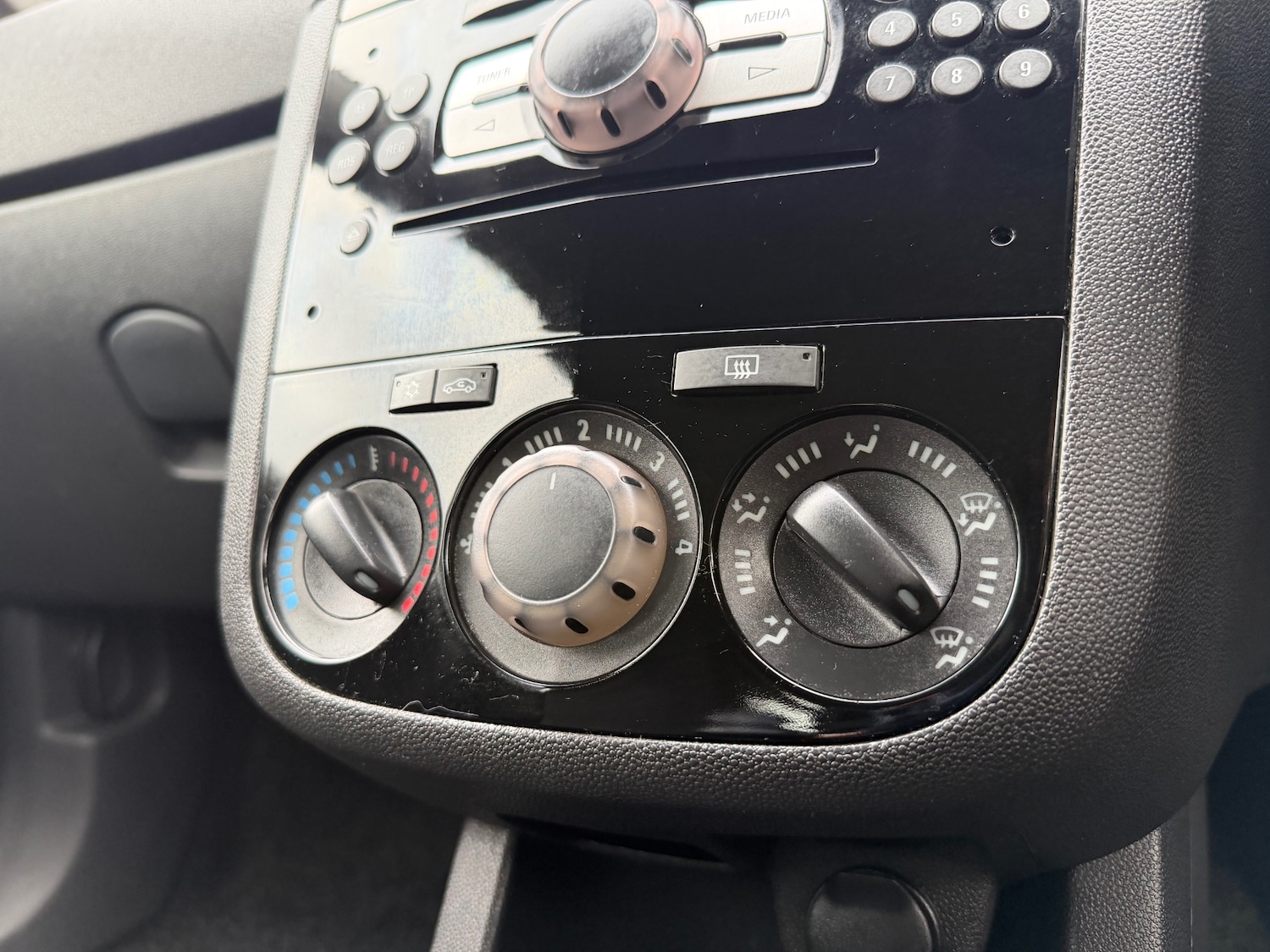 Used Vauxhall Corsa 2015 for sale - 77297353: Photo 15