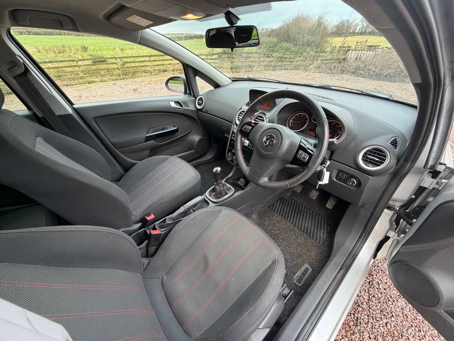 Used Vauxhall Corsa 2015 for sale - 77297353: Photo 5