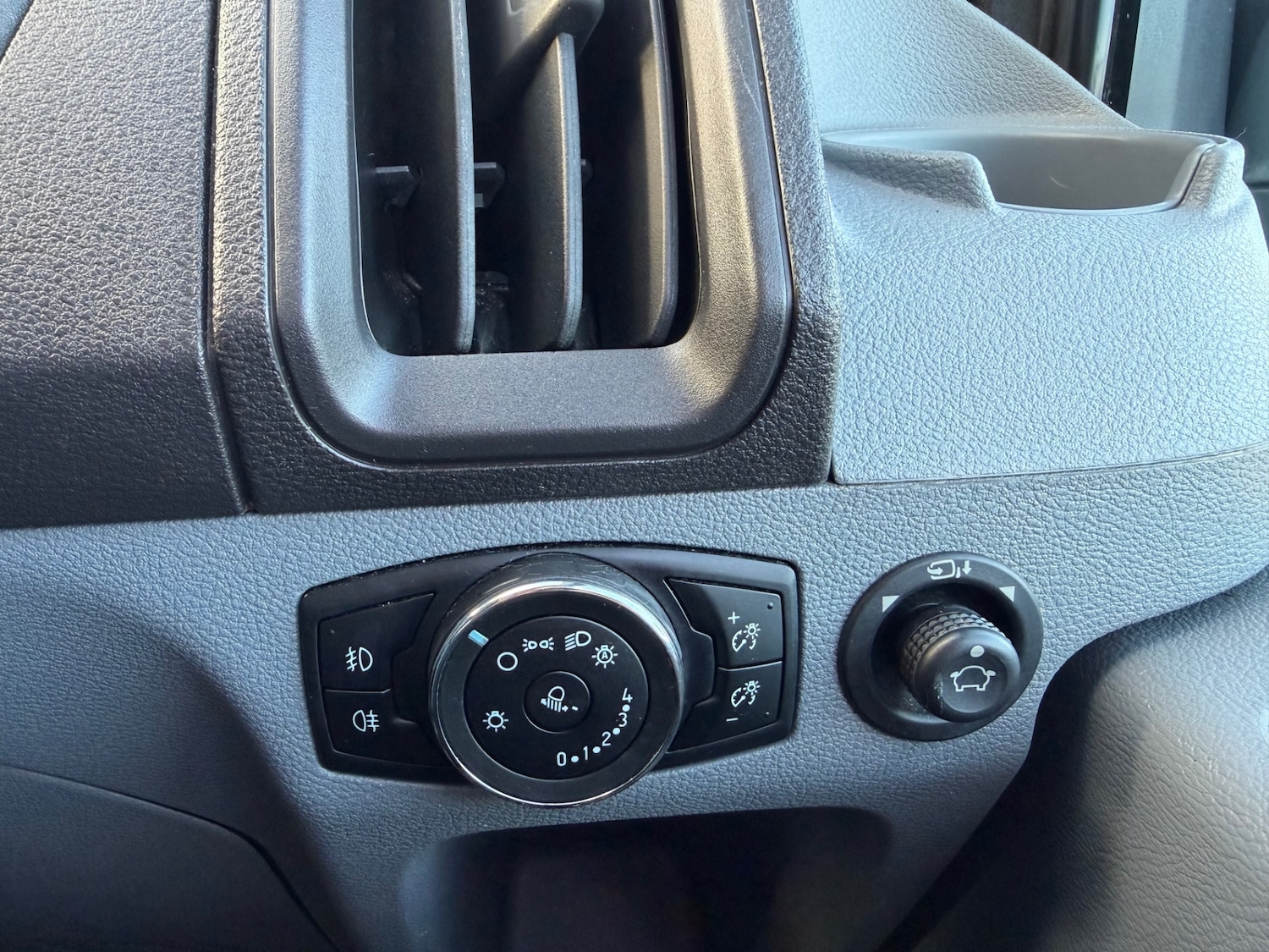 Used Ford Transit 2018 for sale - 77921086: Photo 19