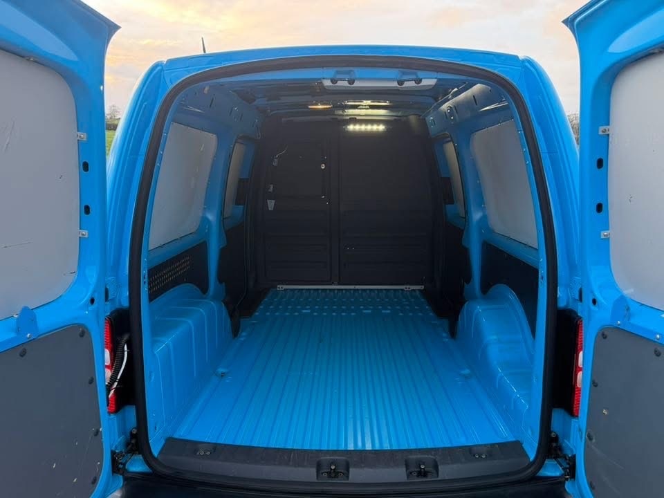 Used Volkswagen Caddy Maxi 2011 for sale - 77116174: Photo 15