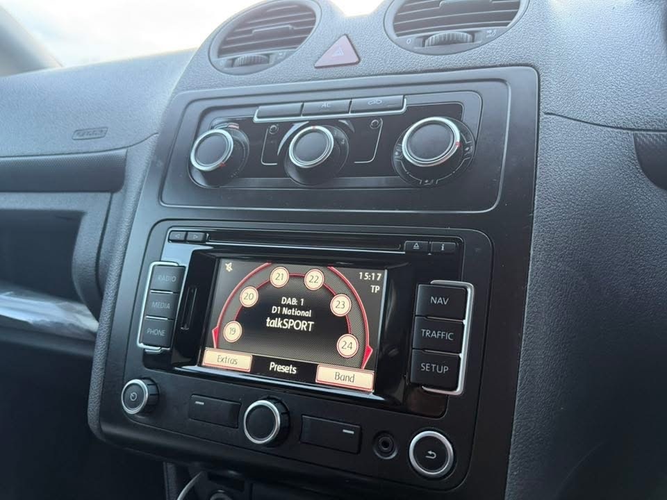 Used Volkswagen Caddy Maxi 2011 for sale - 77116174: Photo 9