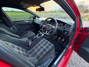 Used Volkswagen Golf 2015 for sale - 78297590: Photo