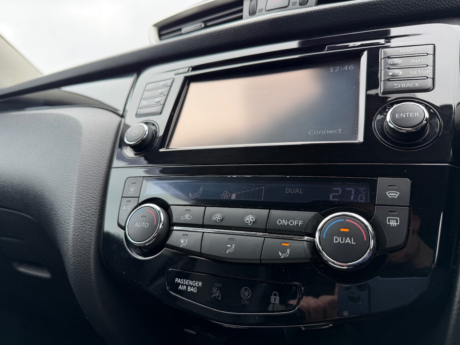 Used Nissan Qashqai 2015 for sale - 77776552: Photo 17