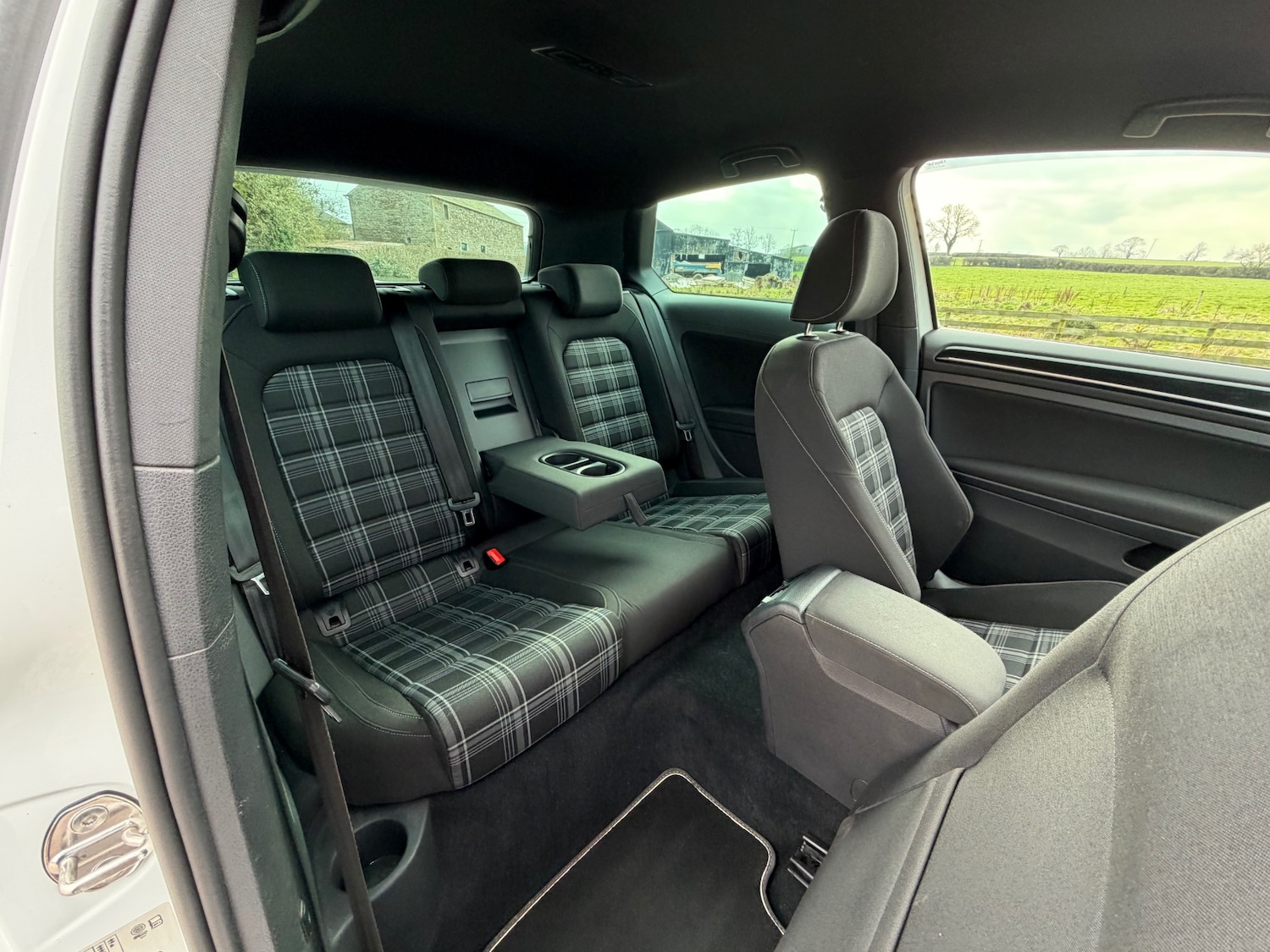 Used Volkswagen Golf 2016 for sale - 77950497: Photo 9