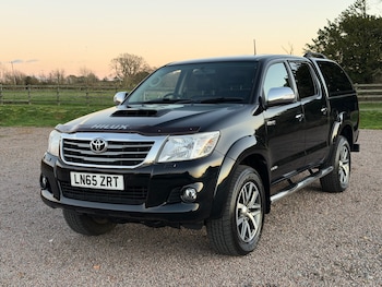 Used Toyota Hilux 2015 for sale - 77116283: Photo