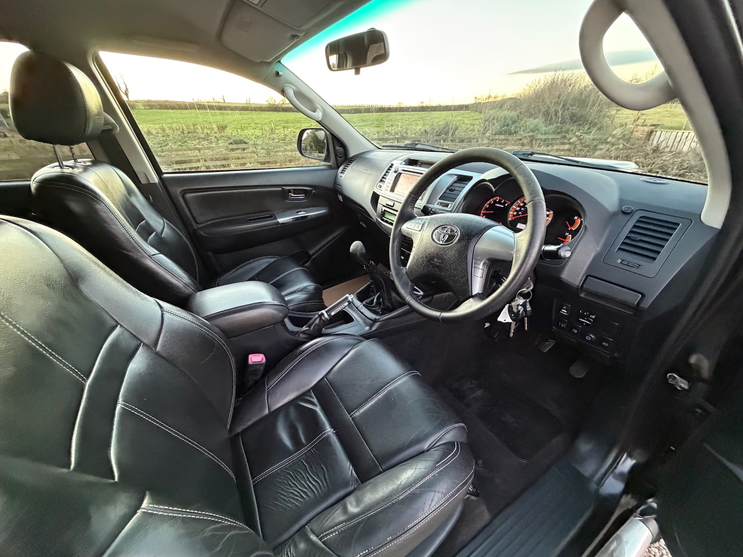 Used Toyota Hilux 2015 for sale - 77116283: Photo 5