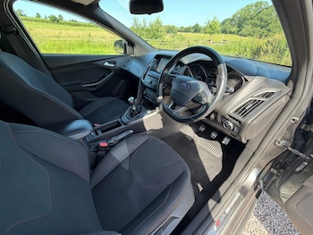 Used Ford Focus 2017 for sale - 79580488: Photo
